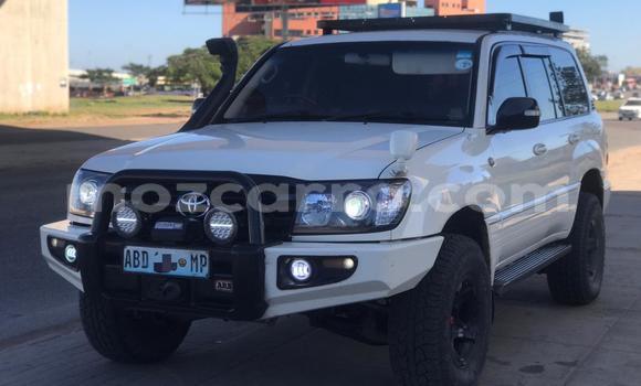 Comprar Usado Toyota Land Cruiser Branco Carro em Maputo em Maputo Comprar Usado Toyota Land Cruiser Branco Carro em Maputo em Maputo