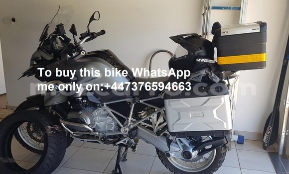 Nunua Ilio tumika BMW R1200GS Adventure Fedha Bike ndani ya Maputo nchini Maputo Nunua Ilio tumika BMW R1200GS Adventure Fedha Bike ndani ya Maputo nchini Maputo