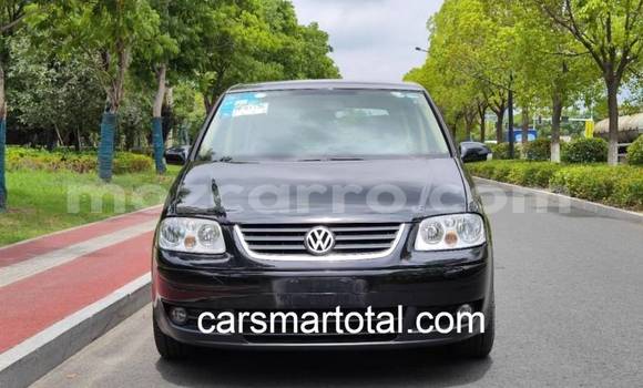 Comprar Usado Volkswagen Touran Prata Carro em Maputo em Maputo Comprar Usado Volkswagen Touran Prata Carro em Maputo em Maputo