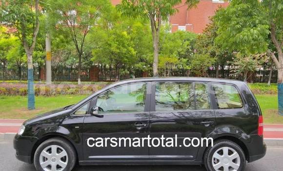 Comprar Usado Volkswagen Touran Prata Carro em Maputo em Maputo Comprar Usado Volkswagen Touran Prata Carro em Maputo em Maputo