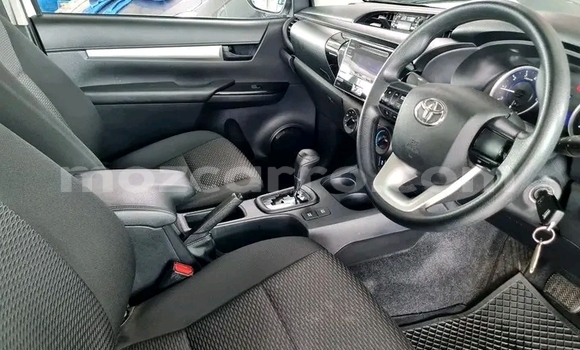 Comprar Usado Toyota Hilux Branco Carro em Maputo em Maputo Comprar Usado Toyota Hilux Branco Carro em Maputo em Maputo