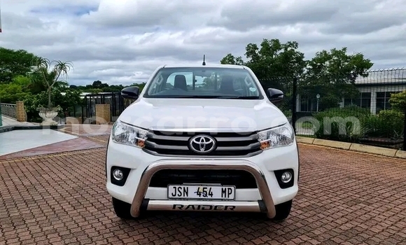 Comprar Usado Toyota Hilux Branco Carro em Maputo em Maputo Comprar Usado Toyota Hilux Branco Carro em Maputo em Maputo