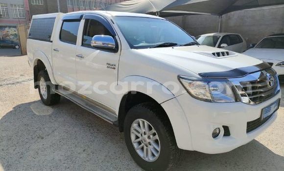 Nunua Ilio tumika Toyota Hilux Nyeupe Gari ndani ya Maputo nchini Maputo Nunua Ilio tumika Toyota Hilux Nyeupe Gari ndani ya Maputo nchini Maputo