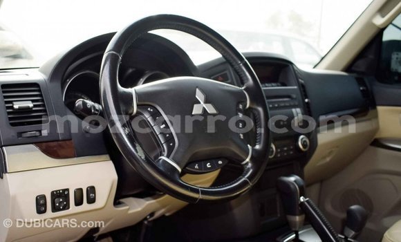 Comprar Importar Mitsubishi Pajero Branco Carro em Import - Dubai em Cabo Delgado Comprar Importar Mitsubishi Pajero Branco Carro em Import - Dubai em Cabo Delgado
