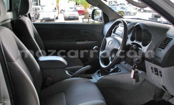 Comprar Usado Toyota Hilux Prata Carro em Maputo em Maputo Comprar Usado Toyota Hilux Prata Carro em Maputo em Maputo