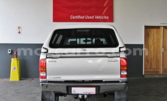 Comprar Usado Toyota Hilux Prata Carro em Maputo em Maputo Comprar Usado Toyota Hilux Prata Carro em Maputo em Maputo