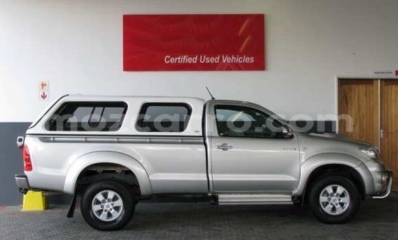 Comprar Usado Toyota Hilux Prata Carro em Maputo em Maputo Comprar Usado Toyota Hilux Prata Carro em Maputo em Maputo