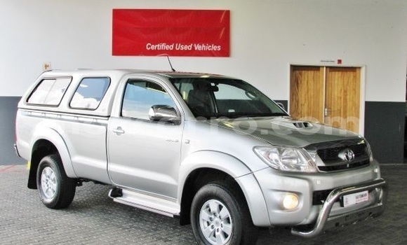 Comprar Usado Toyota Hilux Prata Carro em Maputo em Maputo Comprar Usado Toyota Hilux Prata Carro em Maputo em Maputo