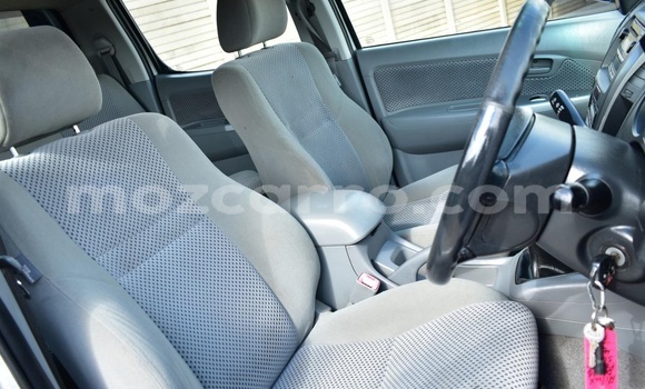 Comprar Usado Toyota Hilux Prata Carro em Maputo em Maputo Comprar Usado Toyota Hilux Prata Carro em Maputo em Maputo
