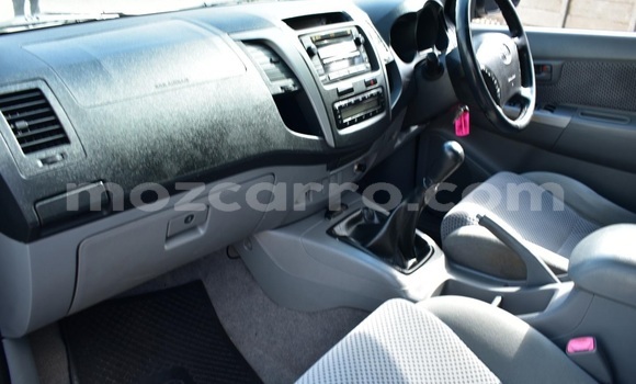 Comprar Usado Toyota Hilux Prata Carro em Maputo em Maputo Comprar Usado Toyota Hilux Prata Carro em Maputo em Maputo