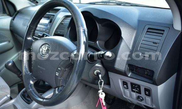Comprar Usado Toyota Hilux Prata Carro em Maputo em Maputo Comprar Usado Toyota Hilux Prata Carro em Maputo em Maputo