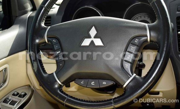 Comprar Importar Mitsubishi Pajero Branco Carro em Import - Dubai em Cabo Delgado Comprar Importar Mitsubishi Pajero Branco Carro em Import - Dubai em Cabo Delgado