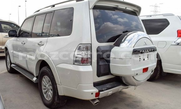 Comprar Importar Mitsubishi Pajero Branco Carro em Import - Dubai em Cabo Delgado Comprar Importar Mitsubishi Pajero Branco Carro em Import - Dubai em Cabo Delgado