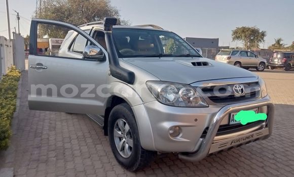 Buy Used Toyota Fortuner Brown Car in Maputo in Maputo