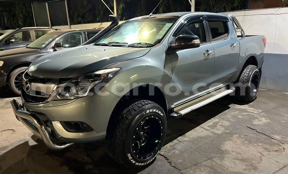 Nunua Ilio tumika Mazda BT-50 Bluu Gari ndani ya Maputo nchini Maputo