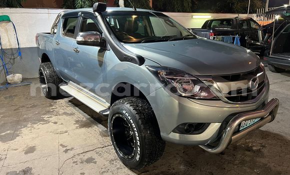 Nunua Ilio tumika Mazda BT-50 Bluu Gari ndani ya Maputo nchini Maputo Nunua Ilio tumika Mazda BT-50 Bluu Gari ndani ya Maputo nchini Maputo