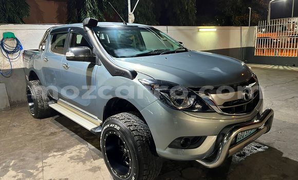 Nunua Ilio tumika Mazda BT-50 Bluu Gari ndani ya Maputo nchini Maputo Nunua Ilio tumika Mazda BT-50 Bluu Gari ndani ya Maputo nchini Maputo