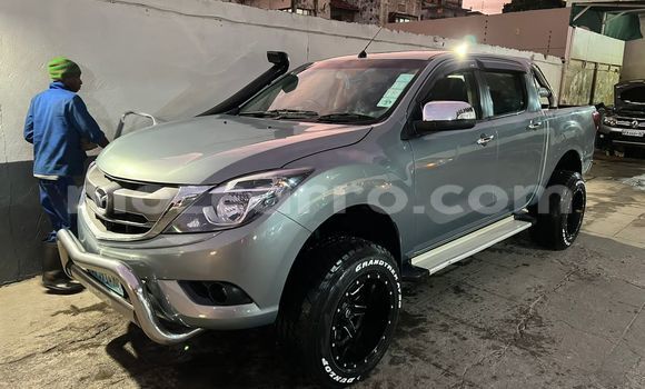 Nunua Ilio tumika Mazda BT-50 Bluu Gari ndani ya Maputo nchini Maputo Nunua Ilio tumika Mazda BT-50 Bluu Gari ndani ya Maputo nchini Maputo