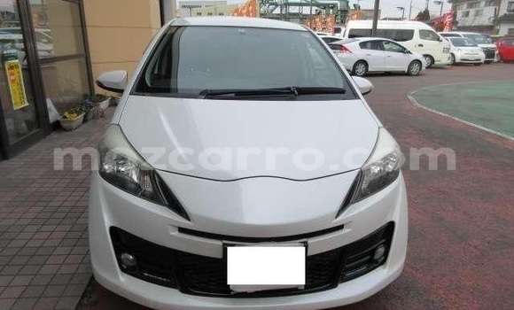 Comprar Usado Toyota Vitz Branco Carro em Inhambane em Inhambane Comprar Usado Toyota Vitz Branco Carro em Inhambane em Inhambane