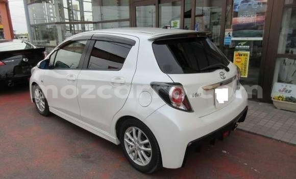 Comprar Usado Toyota Vitz Branco Carro em Inhambane em Inhambane Comprar Usado Toyota Vitz Branco Carro em Inhambane em Inhambane