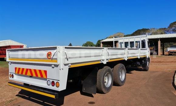 Buy Used Hino 300 Series White Truck in Maputo in Maputo Buy Used Hino 300 Series White Truck in Maputo in Maputo