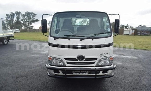 Comprar Usado Toyota Dyna Branco Caminhão em Maputo em Maputo Comprar Usado Toyota Dyna Branco Caminhão em Maputo em Maputo
