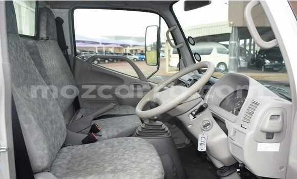 Comprar Usado Toyota Dyna Branco Caminhão em Maputo em Maputo Comprar Usado Toyota Dyna Branco Caminhão em Maputo em Maputo