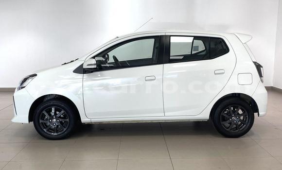 Nunua Ilio tumika Toyota Aygo Nyeupe Gari ndani ya Maputo nchini Maputo Nunua Ilio tumika Toyota Aygo Nyeupe Gari ndani ya Maputo nchini Maputo