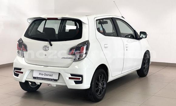 Nunua Ilio tumika Toyota Aygo Nyeupe Gari ndani ya Maputo nchini Maputo Nunua Ilio tumika Toyota Aygo Nyeupe Gari ndani ya Maputo nchini Maputo