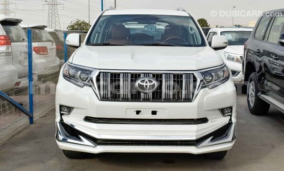 Comprar Importar Toyota Prado Branco Carro em Import - Dubai em Cabo Delgado Comprar Importar Toyota Prado Branco Carro em Import - Dubai em Cabo Delgado