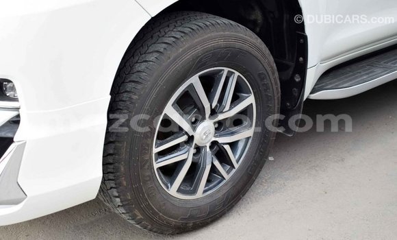 Comprar Importar Toyota Prado Branco Carro em Import - Dubai em Cabo Delgado Comprar Importar Toyota Prado Branco Carro em Import - Dubai em Cabo Delgado