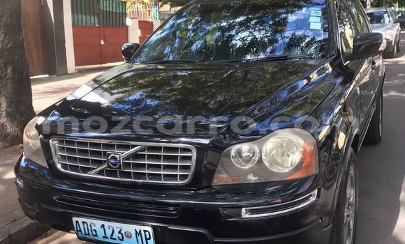Nunua Ilio tumika Volvo XC90 Nyeusi Gari ndani ya Maputo nchini Maputo