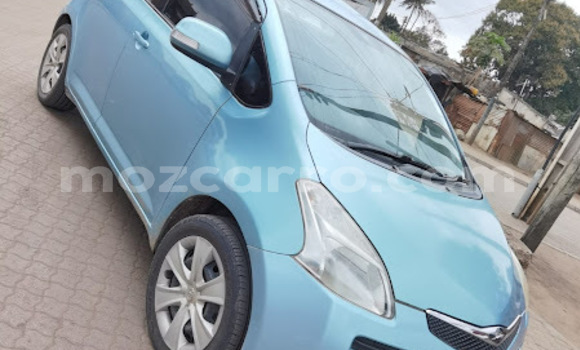 Comprar Usado Toyota Ractis Azul Carro em Maputo em Maputo Comprar Usado Toyota Ractis Azul Carro em Maputo em Maputo