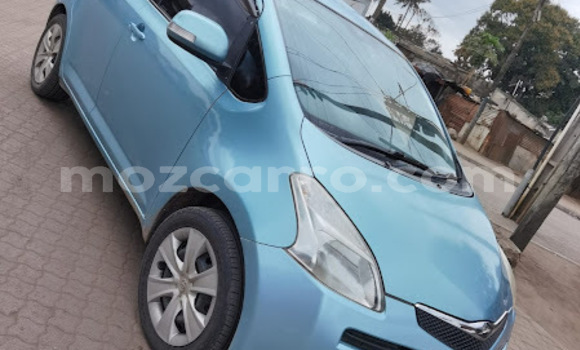 Comprar Usado Toyota Ractis Azul Carro em Maputo em Maputo Comprar Usado Toyota Ractis Azul Carro em Maputo em Maputo