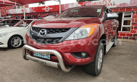 Comprar Usado Mazda BT-50 Vermelho Carro em Maputo em Maputo Comprar Usado Mazda BT-50 Vermelho Carro em Maputo em Maputo