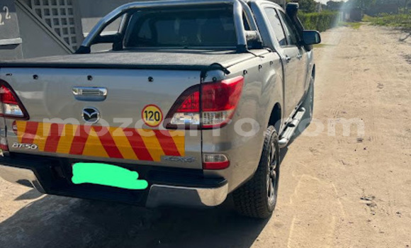 Comprar Usado Mazda BT-50 De outros Carro em Maputo em Maputo Comprar Usado Mazda BT-50 De outros Carro em Maputo em Maputo