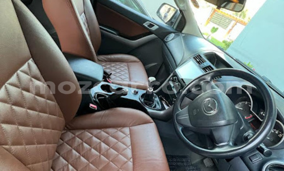 Comprar Usado Mazda BT-50 De outros Carro em Maputo em Maputo Comprar Usado Mazda BT-50 De outros Carro em Maputo em Maputo