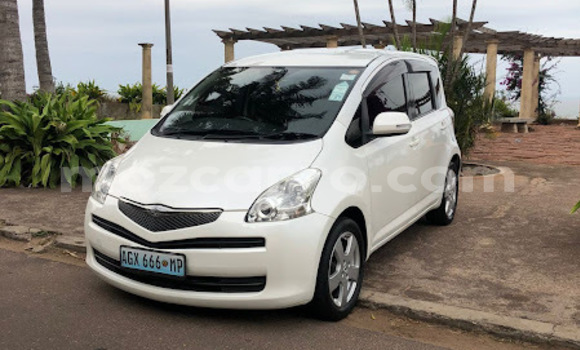 Comprar Usado Toyota Ractis Branco Carro em Maputo em Maputo