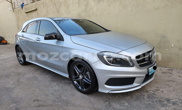 Nunua Ilio tumika Mercedes-Benz A200 Fedha Gari ndani ya Maputo nchini Maputo