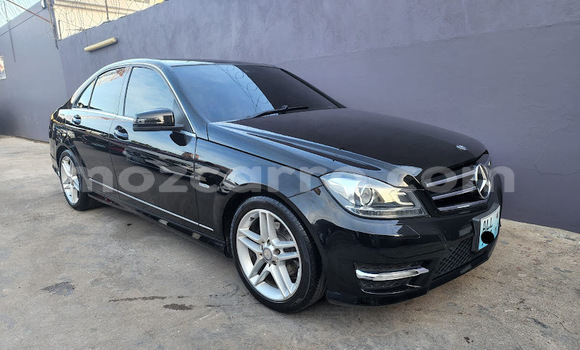 Comprar Usado Mercedes-Benz C-Classe Preto Carro em Maputo em Maputo