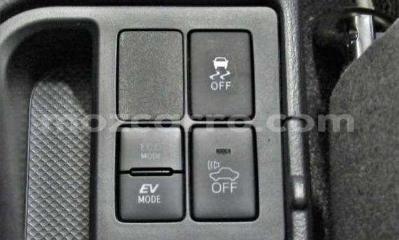 Buy Used Toyota Vitz Red Car in Beira in Sofala Buy Used Toyota Vitz Red Car in Beira in Sofala