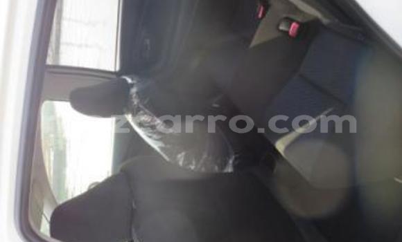 Comprar Usado Toyota Vitz Branco Carro em Maputo em Maputo Comprar Usado Toyota Vitz Branco Carro em Maputo em Maputo