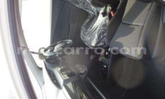Comprar Usado Toyota Vitz Branco Carro em Maputo em Maputo Comprar Usado Toyota Vitz Branco Carro em Maputo em Maputo