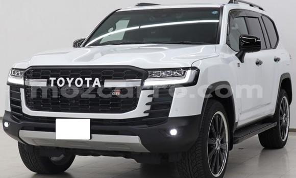 Comprar Usado Toyota Land Cruiser Branco Carro em Maputo em Maputo