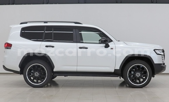 Tenga Tsaru Toyota Land Cruiser Chena Mota in Maputo in Maputo Tenga Tsaru Toyota Land Cruiser Chena Mota in Maputo in Maputo