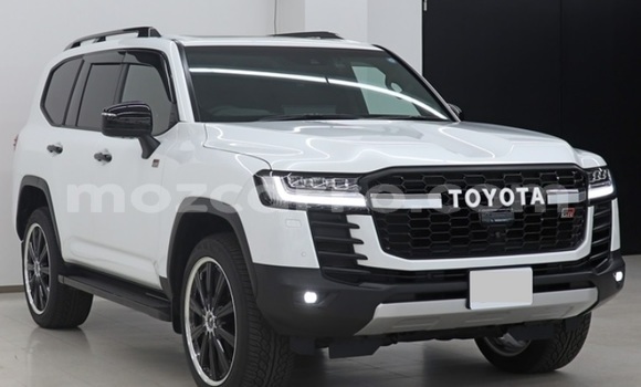 Tenga Tsaru Toyota Land Cruiser Chena Mota in Maputo in Maputo Tenga Tsaru Toyota Land Cruiser Chena Mota in Maputo in Maputo