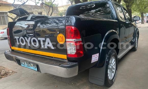 Nunua Ilio tumika Toyota Hilux Nyeusi Gari ndani ya Maputo nchini Maputo Nunua Ilio tumika Toyota Hilux Nyeusi Gari ndani ya Maputo nchini Maputo