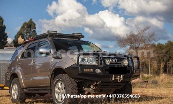 Buy Used Toyota Fortuner Silver Car in Maputo in Maputo