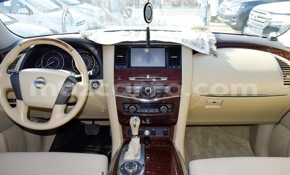 Tenga Imported Nissan Patrol Zvimwe Mota in Import - Dubai in Cabo Delgado Tenga Imported Nissan Patrol Zvimwe Mota in Import - Dubai in Cabo Delgado