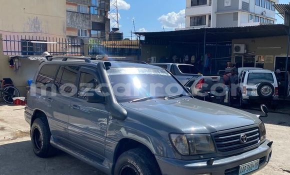 Buy Used Toyota Land Cruiser Prado Silver Car in Maputo in Maputo Buy Used Toyota Land Cruiser Prado Silver Car in Maputo in Maputo
